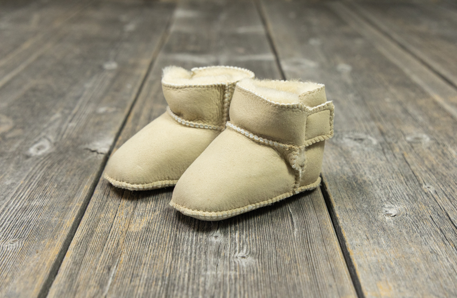 Babyschuhe Lammfell mit Klettverschluss
